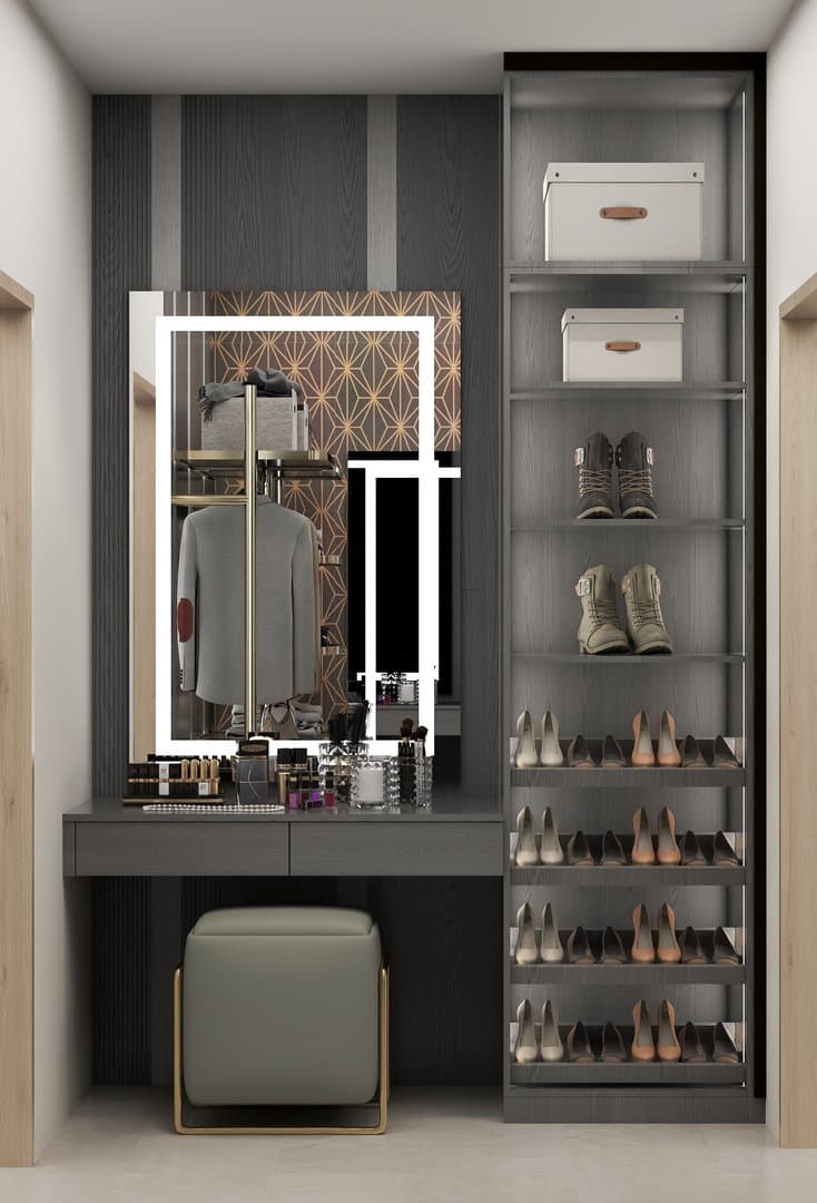 Spacious Walk-in